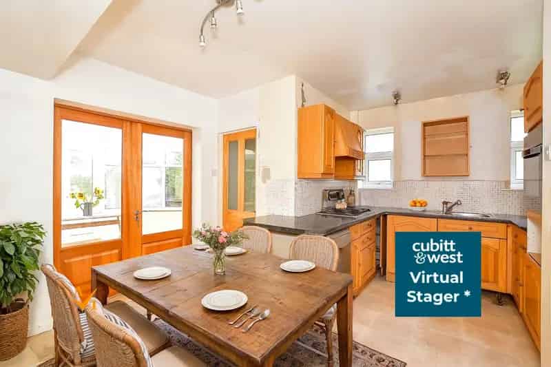3 Bedroom Semi Detached House For Sale Eastergate