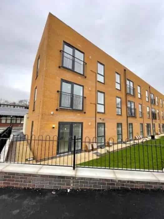 2 bed flat in Moore