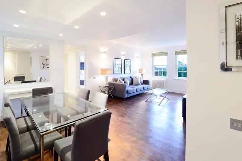 Chelsea 1 Double Bedroom Flat with Study - Furnished or Unfurnished