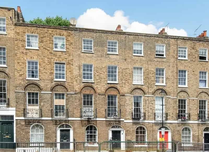 2 Double Bedroom Maisonette Near Angel with Private Garden
