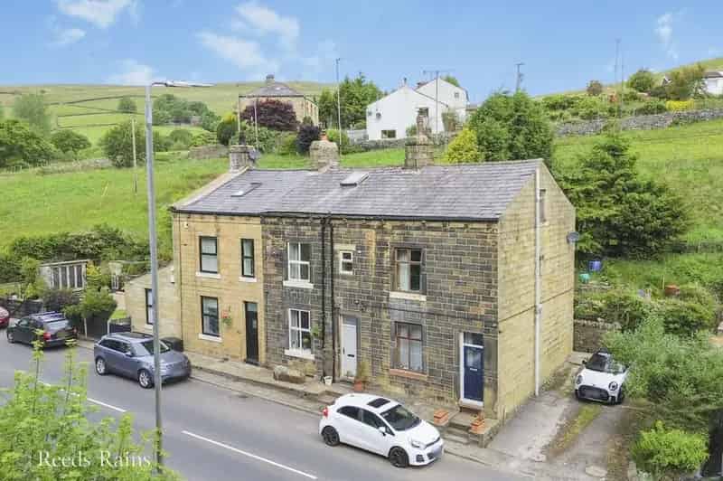 2-3 Bed House with 3 Acres and Stables Todmorden