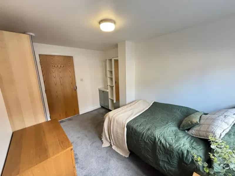 1 Bedroom House of Multiple Occupation To Rent