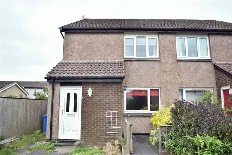 1 Bed Flat - Lower with 1 Reception Room - Central Location