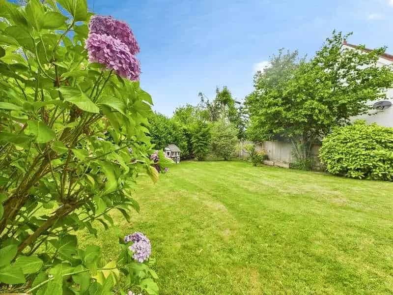 4 Bed Detached House For Sale Near Littlehaven Station