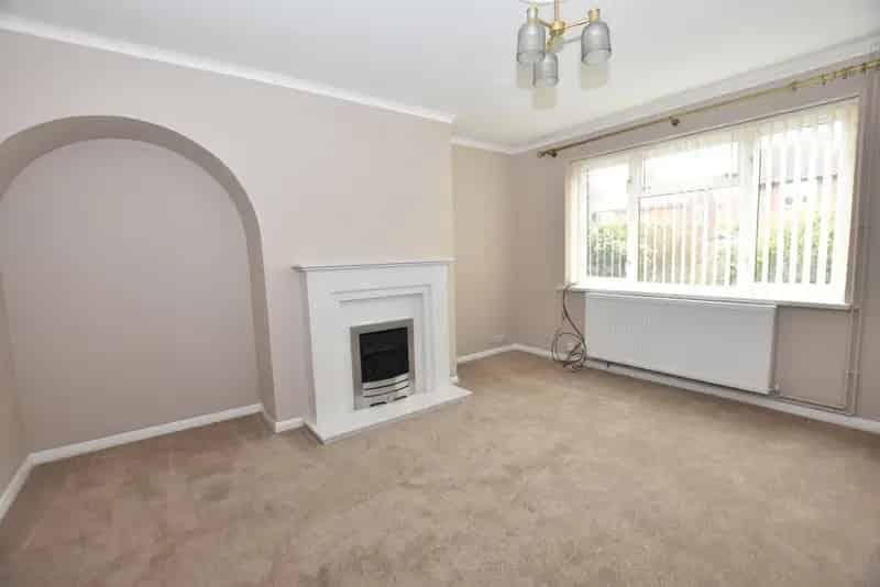 2 Bedroom House To Let in Chesterfield