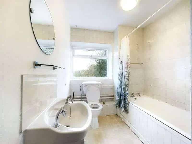 2 Bed Flat for Sale in Tupwood Court