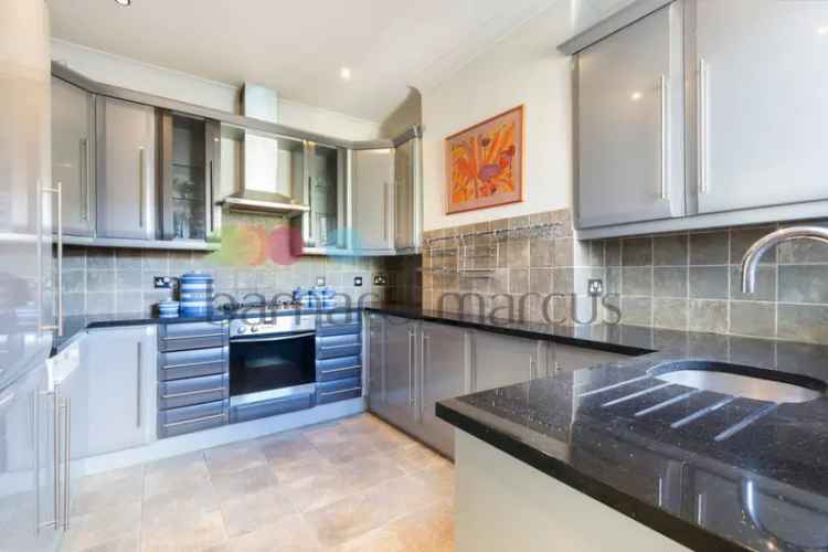 Modern 2-Bed Furnished Flat Near Station - Private Garden