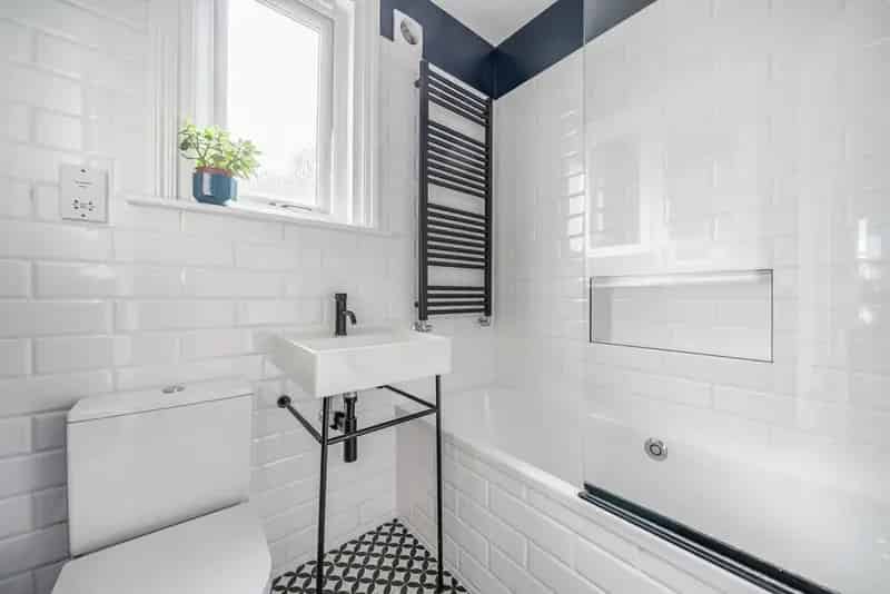 Spacious 3 Double Bedroom Period Duplex for Sale
