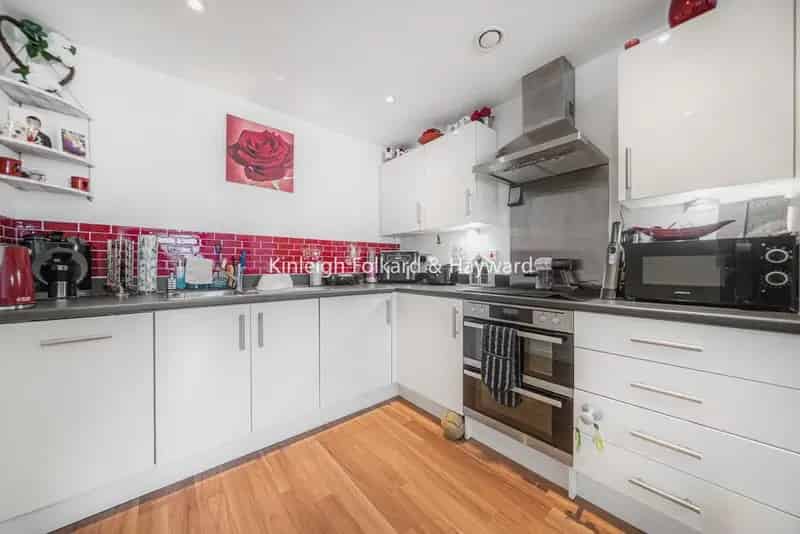 Flat For Sale , London, England