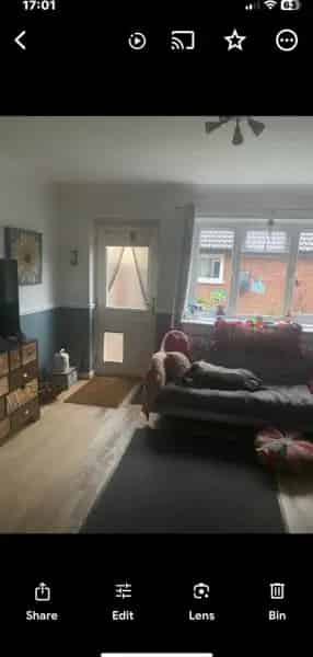 Two Bedroom End Terrace House Near Town Centre