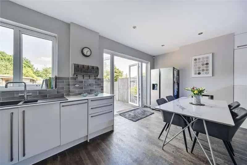 3 Bed House for Sale in Berrylands