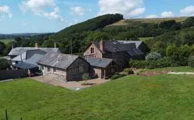 House For Sale in A377, North Devon, England