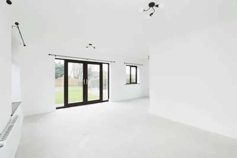 3 Bed House Rotherham Road S21  Family Home Off Road Parking