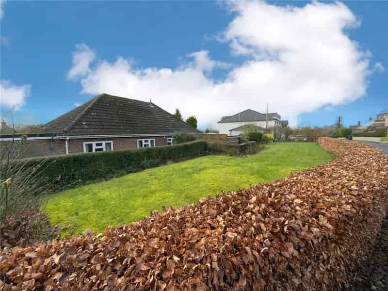 3 Bedroom Bungalow in Manton with Southerly Views