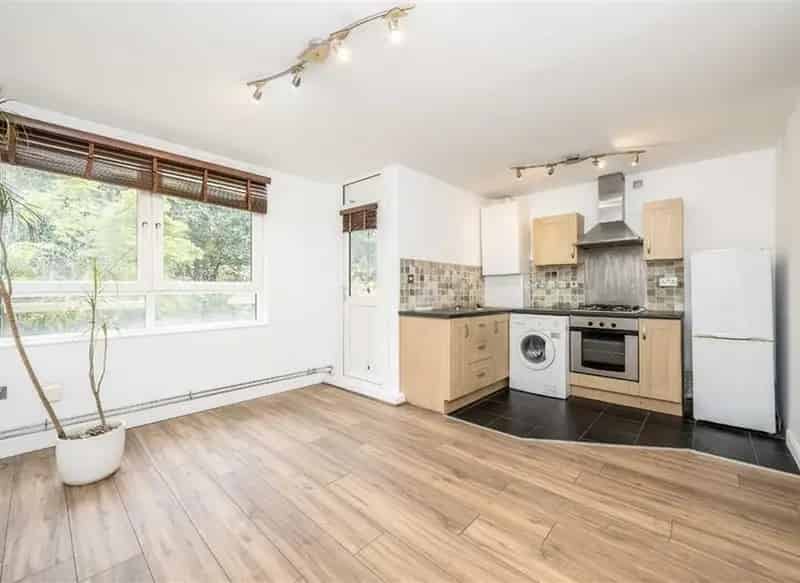 1 Bedroom Apartment with Private Garden