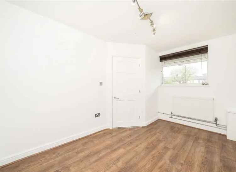 Flat For Sale in Drakefell Road, London, England