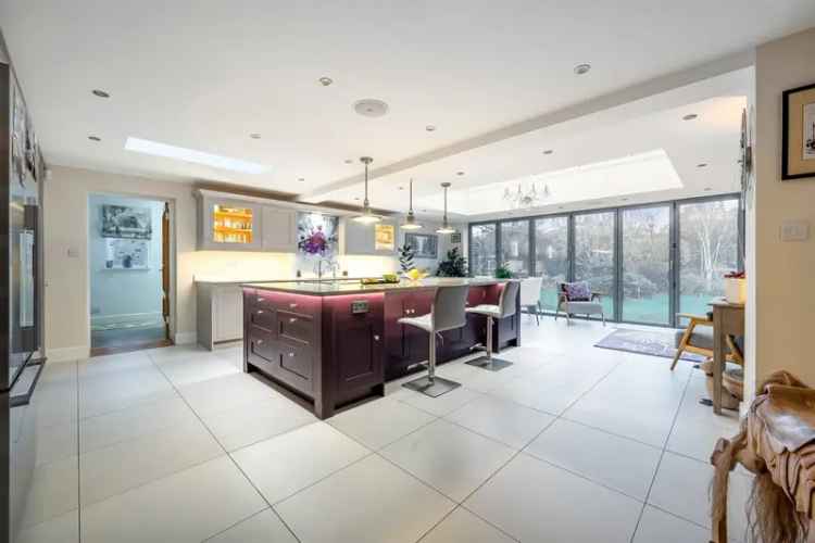 4/5 Bedroom Detached Family Home Maidenhead