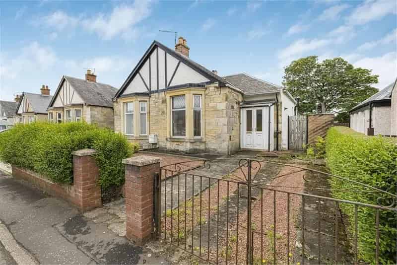 1 Bed Bungalow Terraced with 2 Reception Rooms - Modernisation Potential
