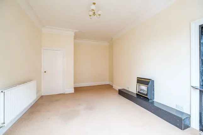 Flat for Sale in Shawlands Glasgow G41