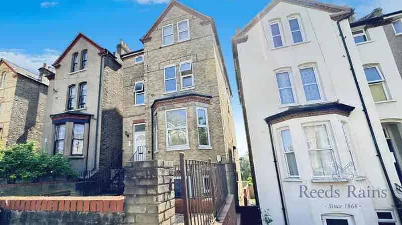 Studio Flat for Sale SE6 Cash Buyers Only