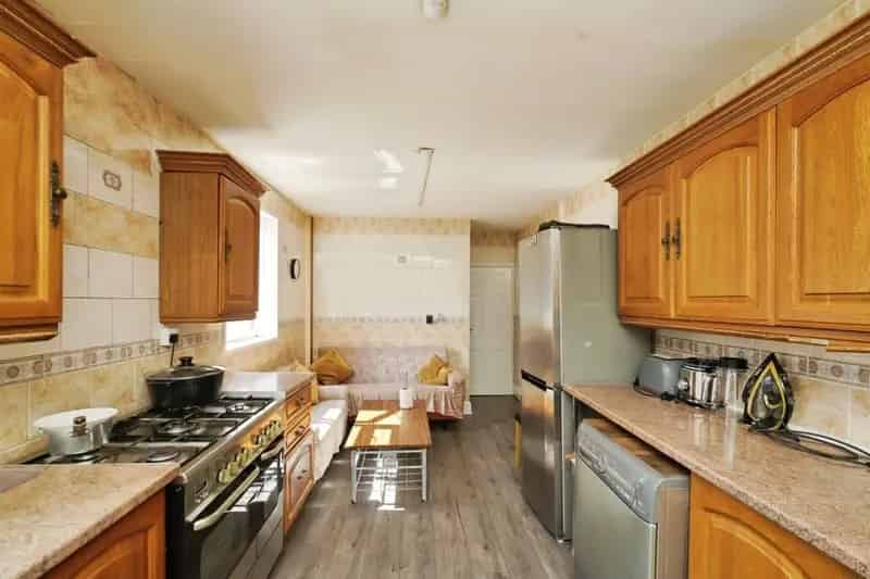 3 Bedroom Mid-Terraced House Sparkhill Birmingham