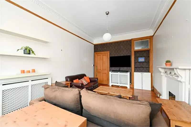 2 Bed Flat Tollcross Edinburgh City Centre