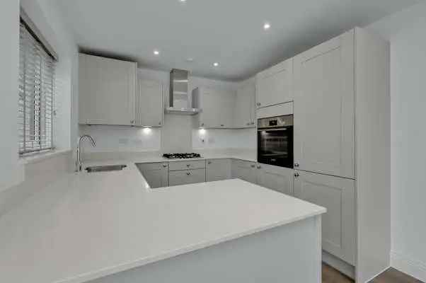 New 3-Bedroom Family Home in Ottershaw