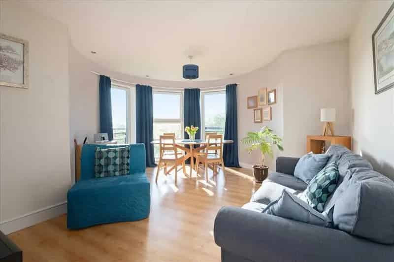 2 Bedroom Apartment for Sale Meggetland Development