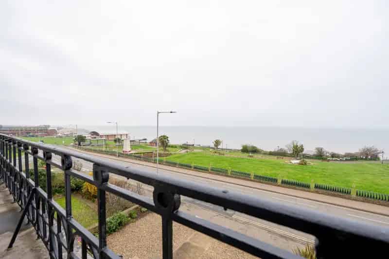 Stunning 2-Bedroom Seafront Flat Hunstanton