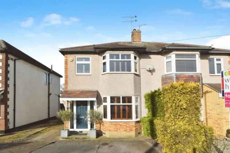 Family Home Near Shenfield Station with Garden and Garage