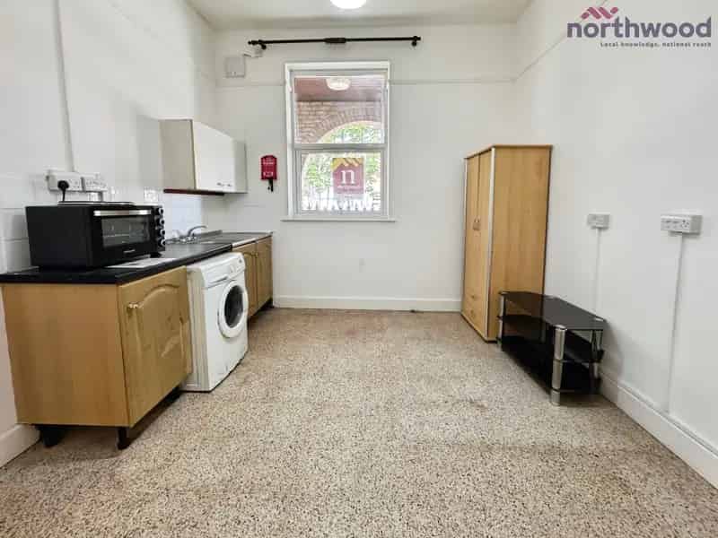 1 Bedroom Studio House to Rent