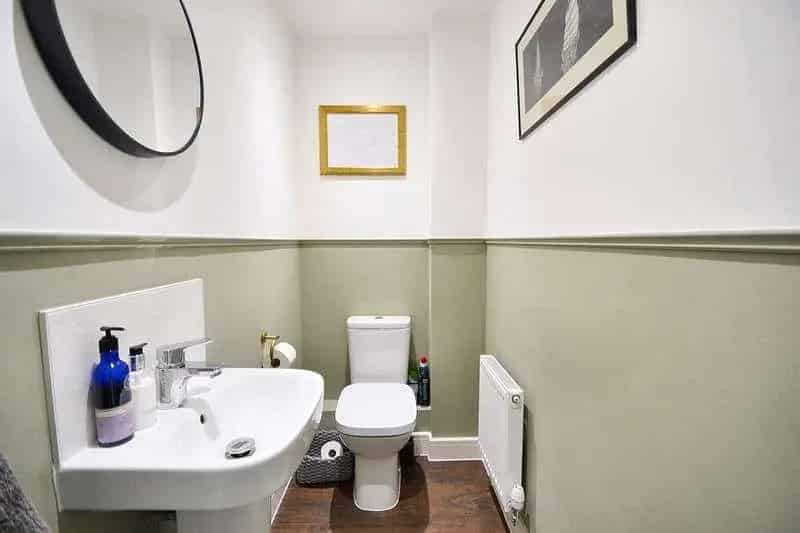 3 Bed House for Sale Colden Common