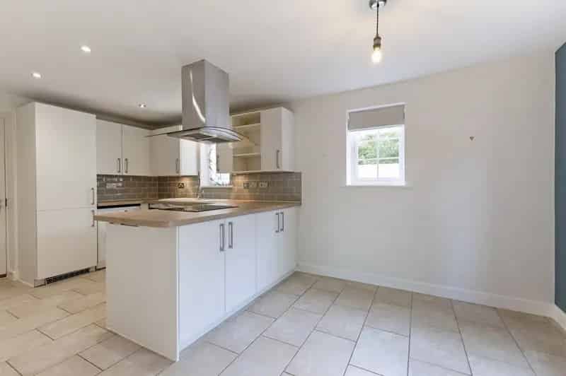 4 Bedroom Detached House for Sale in Shrewton