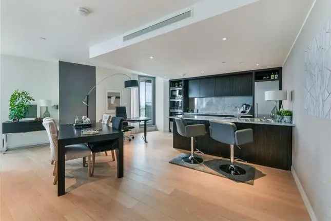 Flat for sale in Charrington Tower, New Providence Wharf E14