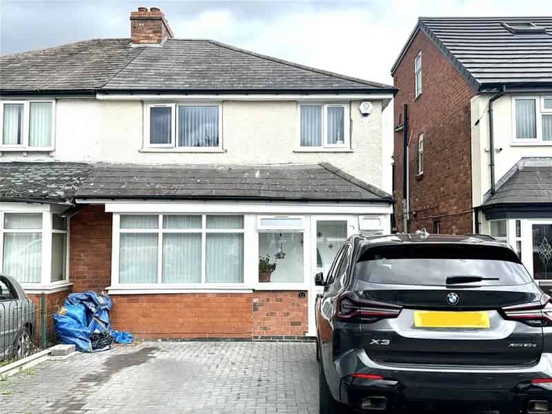 3 Bedroom Semi-Detached House for Sale