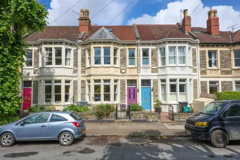 4 Bedroom Victorian House for Sale Near St Andrews Park