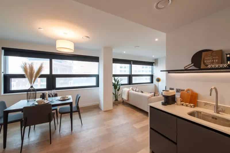 1 Bedroom Apartment in Birmingham's Octagon High-Rise