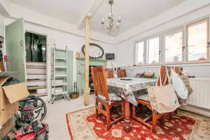 Mistley Manningtree Townhome: Updated Kitchen Garden Rail Links