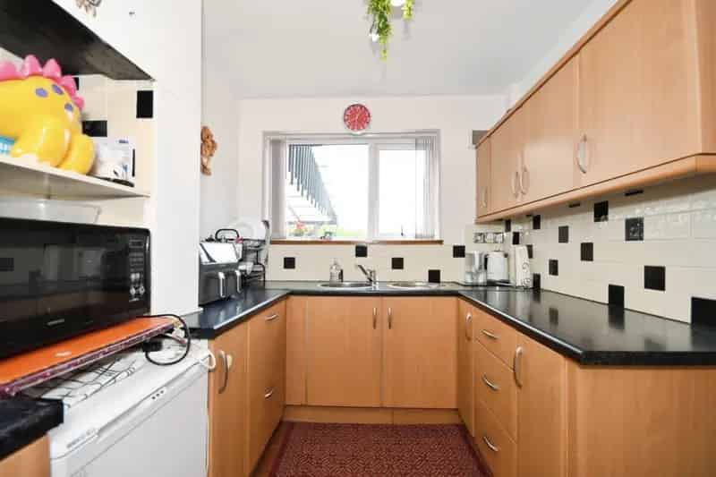3 Bedroom House For Sale Chesterfield