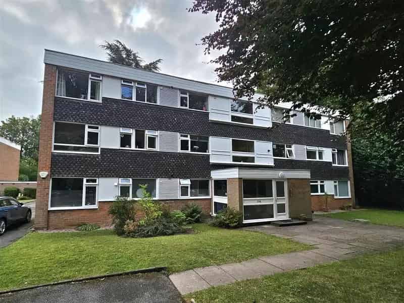 2 Bedroom Apartment for Sale Solihull