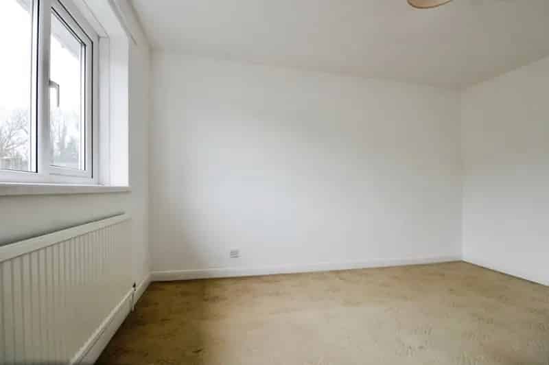 3 Bedroom End Terrace House Llwyn Castan FREEHOLD NO CHAIN