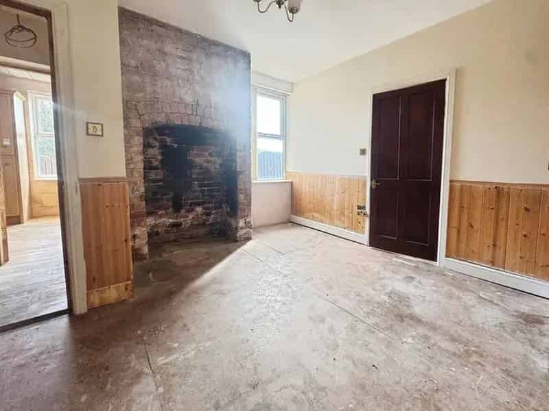 2 Bedroom End Terrace House for Sale Laughton South Yorkshire