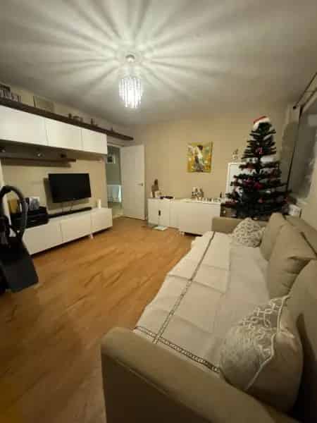 Flat For Rent , London, England