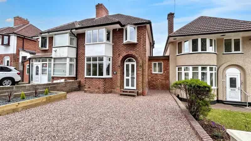 3 Bedroom Semi-Detached House for Sale