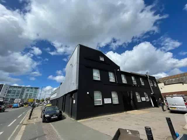 White City Industrial Warehouse Unit To Let