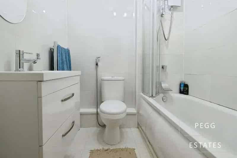 1 bed flat for sale