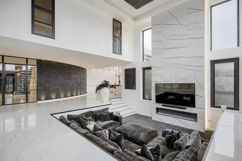 5 Bedroom Detached House Newton  Home Cinema Gym Multi Generational Living