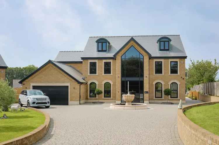 5 Bedroom Detached House Newton