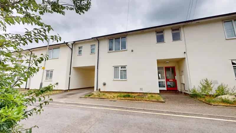 2 Bedroom Apartment for Sale in Cheltenham