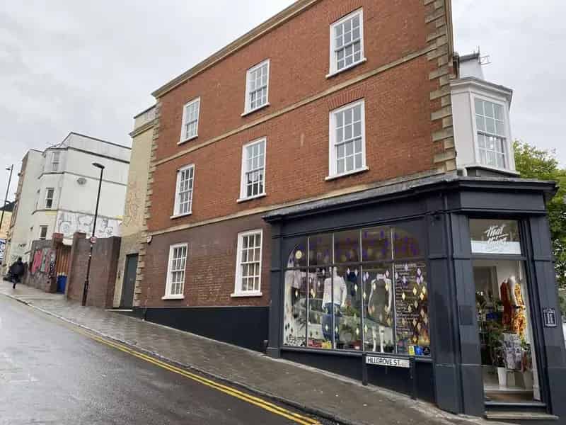 Second Floor Office Stokes Croft Parking Available